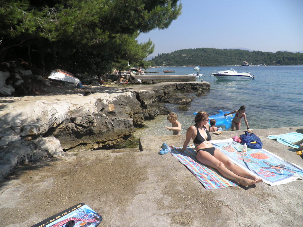 Apartments Holiday Lumbarda Quarto foto